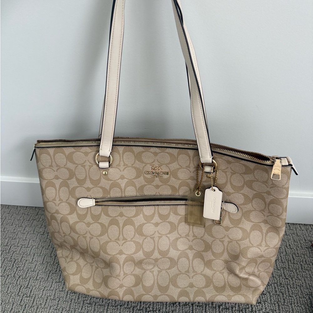 Coach Tote